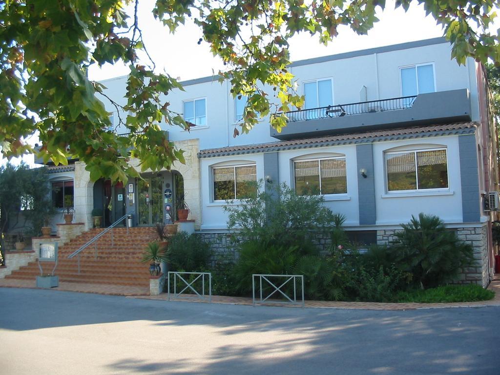 Hôtellerie De Balajan Vic-la-Gardiole Extérieur photo